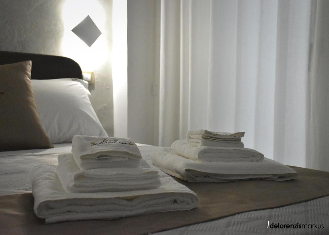 Les 3 Chambres Lecce Dış mekan fotoğraf