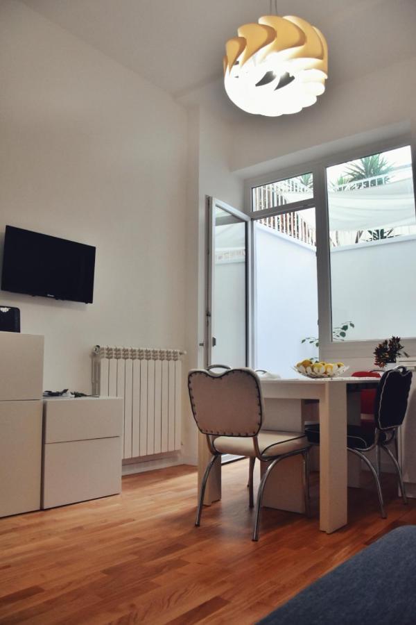 Les 3 Chambres Lecce Dış mekan fotoğraf
